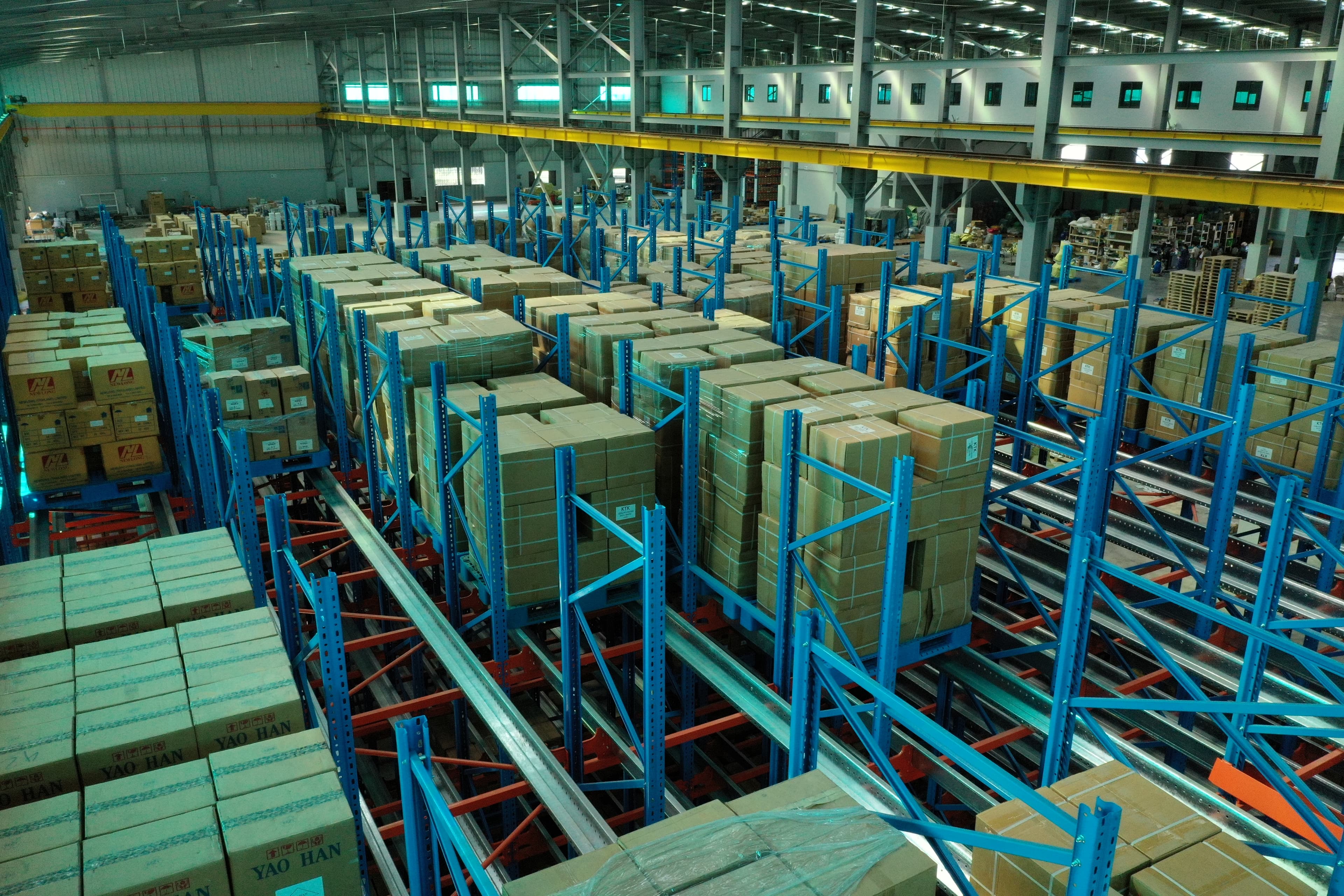 Racked pallet warehouse at the KTK plant